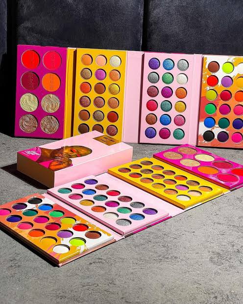 PALETTE ISSA&DOSE X FRED