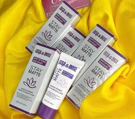 BASE STAY MATTE ISSA & DOSE