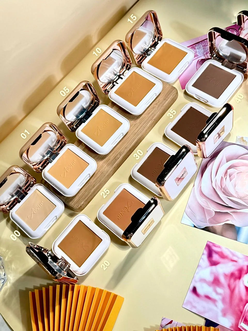 POUDRE COMPACTE MAT AVOUR